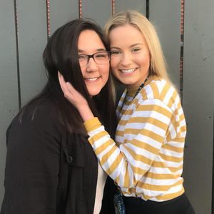 Meet your Posher, Chloe